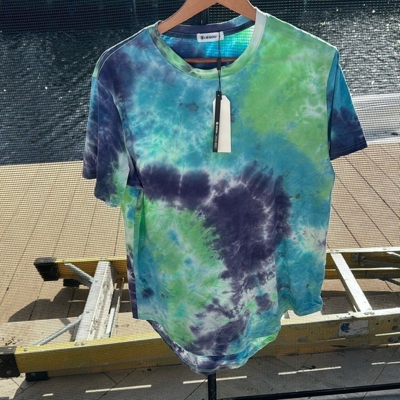 Kliegou ⭐️tie-dye t shirt NWT - Picture 1 of 4